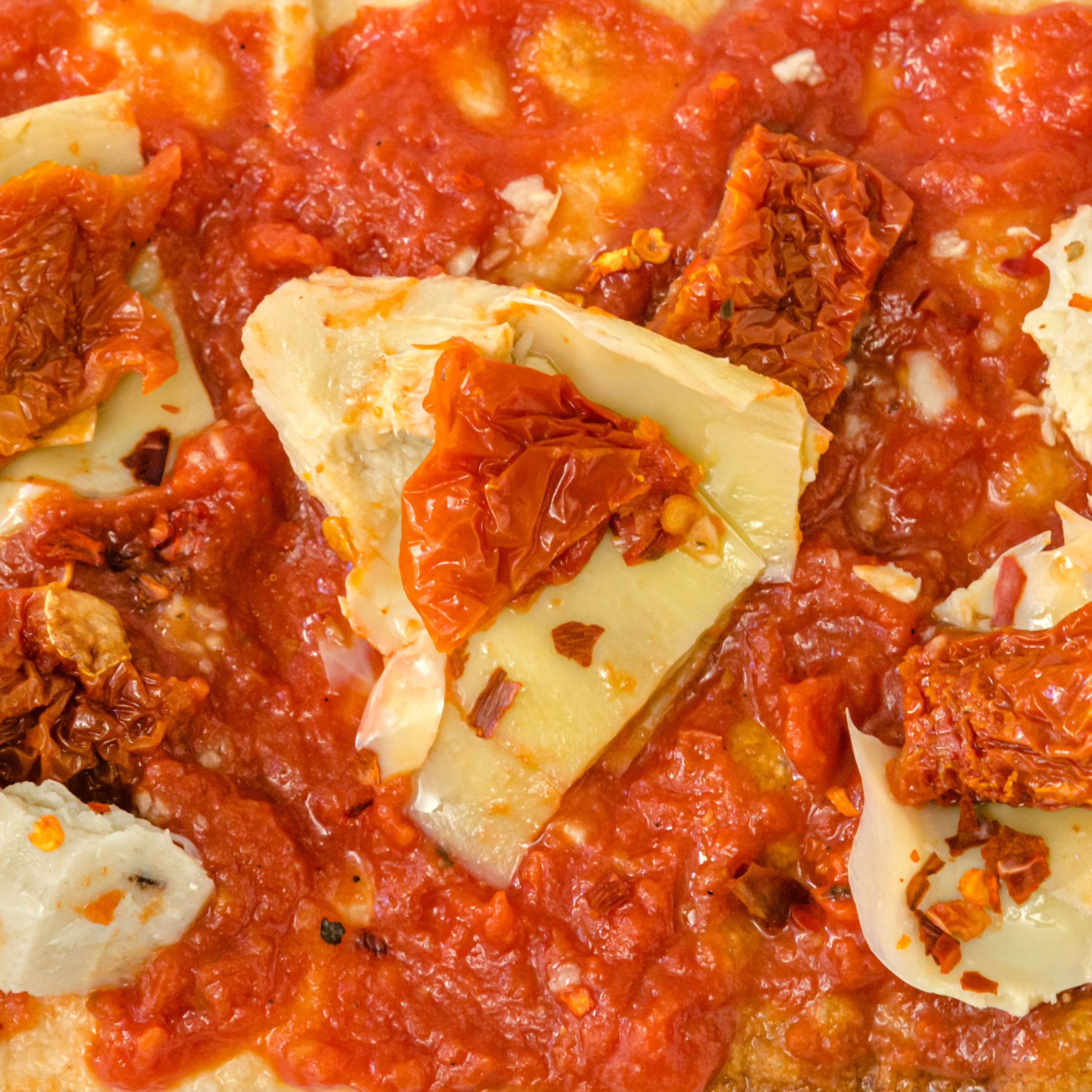 Pizza Carciofi & Pomodori